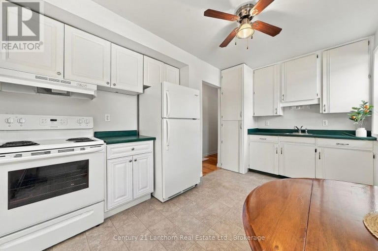 106 HUMEWOOD DRIVE, Belleville (Belleville Ward), Ontario, K8N4E6