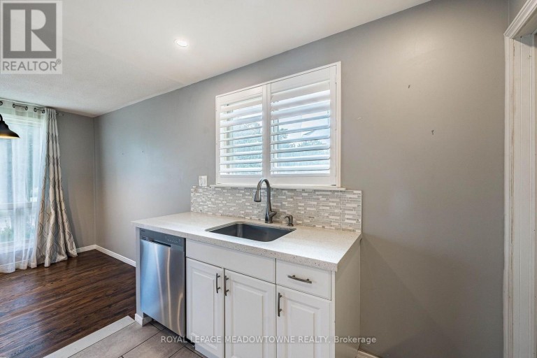 46 REIGATE AVENUE, Brampton (Madoc), Ontario, L6V2E3
