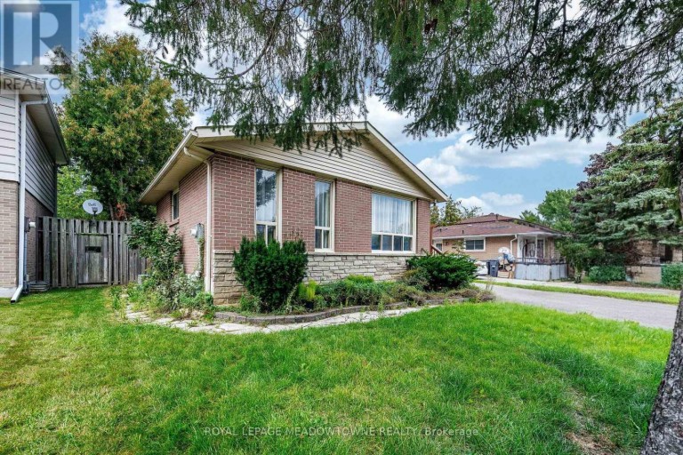 46 REIGATE AVENUE, Brampton (Madoc), Ontario, L6V2E3