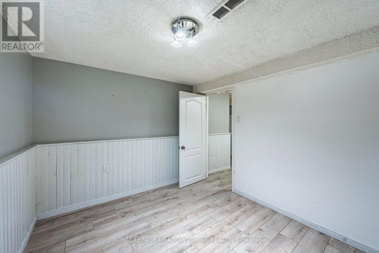 46 REIGATE AVENUE, Brampton (Madoc), Ontario, L6V2E3