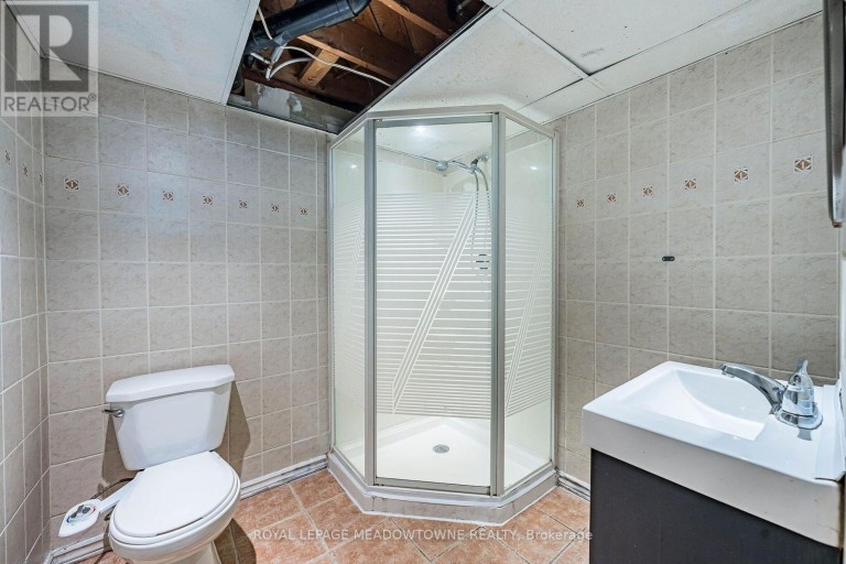 46 REIGATE AVENUE, Brampton (Madoc), Ontario, L6V2E3