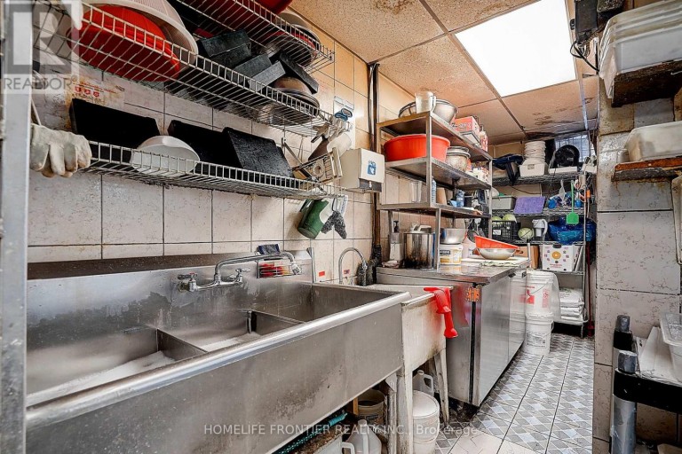 482 BLOOR STREET W, Toronto (Annex), Ontario, M5S1X8