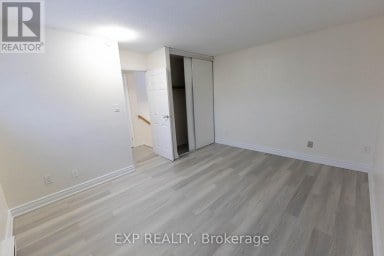 120 - 248 MILESTONE CRESCENT Aurora (Aurora Village) Ontario photo 11