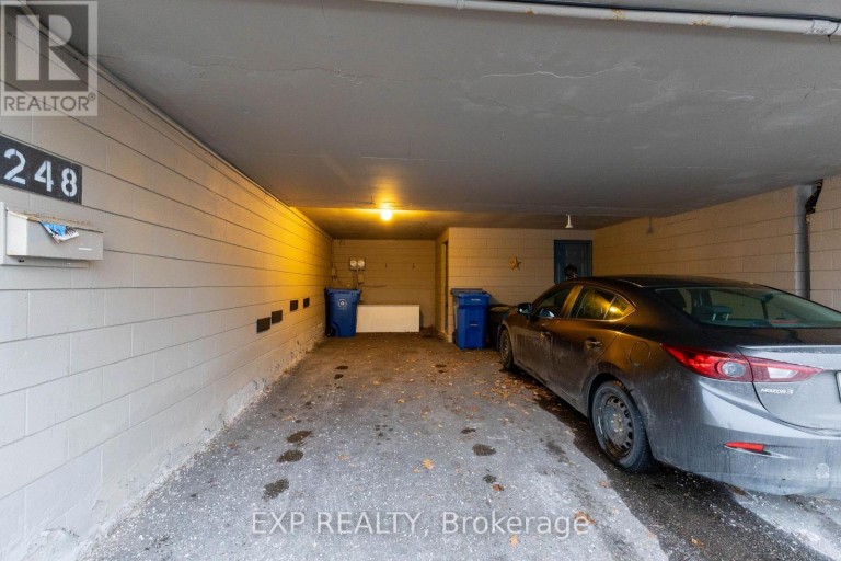 120 - 248 MILESTONE CRESCENT, Aurora (Aurora Village), Ontario, L4G3M2