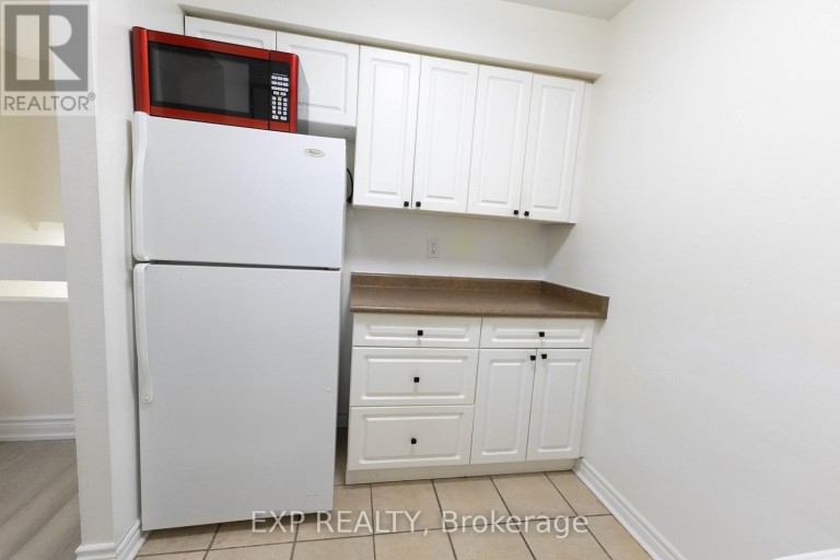 120 - 248 MILESTONE CRESCENT, Aurora (Aurora Village), Ontario, L4G3M2