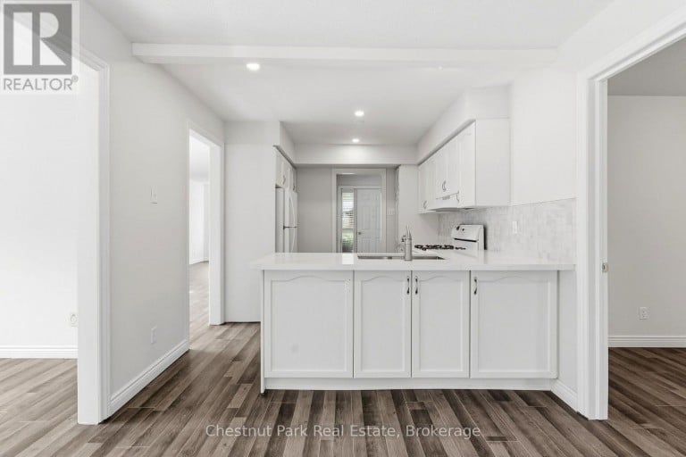 30 CATHARINE CRESCENT, Bracebridge (Monck (Bracebridge)), Ontario, P1L1B1