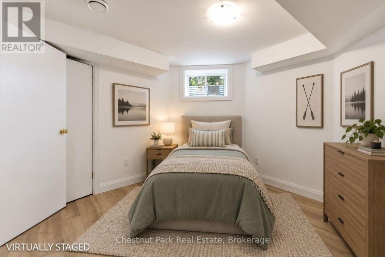 30 CATHARINE CRESCENT, Bracebridge (Monck (Bracebridge)), Ontario, P1L1B1