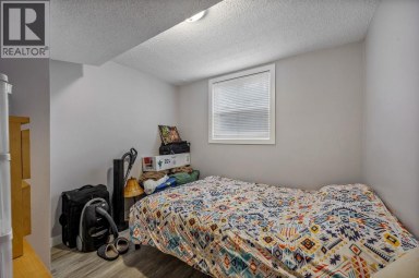 1826 34 Avenue SW Calgary Alberta photo 42