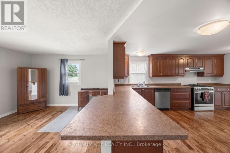 2731 LONGWOODS ROAD, Southwest Middlesex, Ontario, N0L2N0