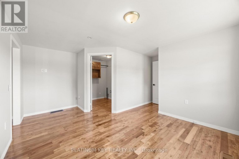 2731 LONGWOODS ROAD, Southwest Middlesex, Ontario, N0L2N0