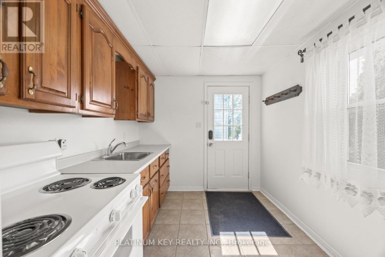 2731 LONGWOODS ROAD, Southwest Middlesex, Ontario, N0L2N0