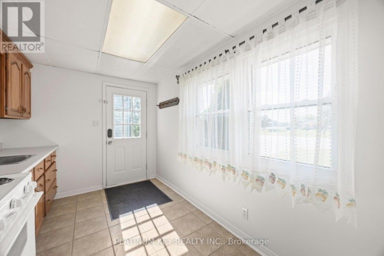 2731 LONGWOODS ROAD, Southwest Middlesex, Ontario, N0L2N0