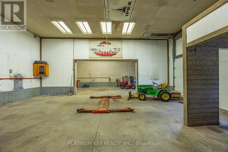 2731 LONGWOODS ROAD, Southwest Middlesex, Ontario, N0L2N0