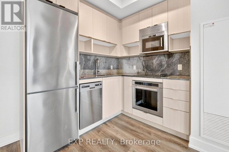 3807 - 7 MABELLE AVENUE, Toronto (Islington-City Centre West), Ontario, M9A4X7