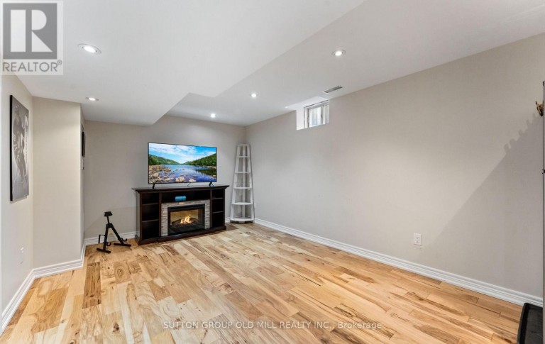 201 VELLORE PARK AVENUE, Vaughan (Vellore Village), Ontario, L4H0C3