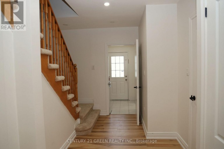 6038 SILKEN LAUMANN WAY, Mississauga (East Credit), Ontario, L5V3A3