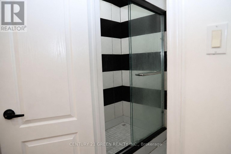 6038 SILKEN LAUMANN WAY, Mississauga (East Credit), Ontario, L5V3A3