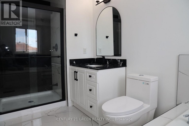 6038 SILKEN LAUMANN WAY, Mississauga (East Credit), Ontario, L5V3A3