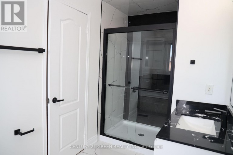 6038 SILKEN LAUMANN WAY, Mississauga (East Credit), Ontario, L5V3A3
