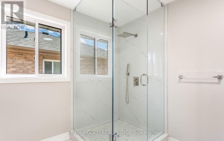 123 RUFFET DRIVE, Barrie (Edgehill Drive), Ontario, L4N0P2