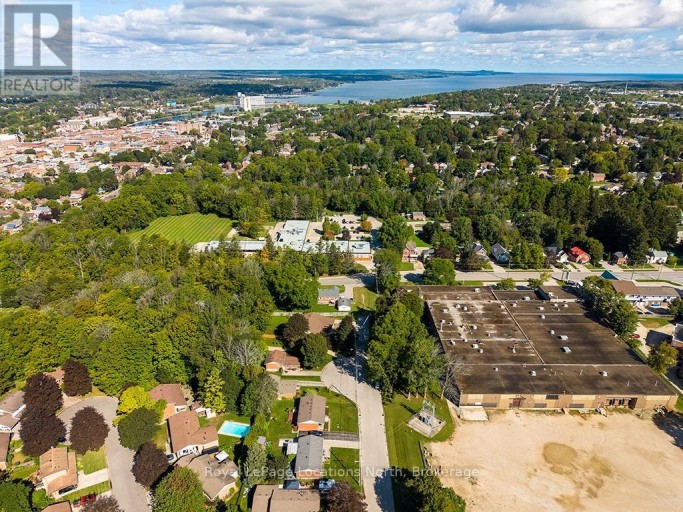 540 6TH AVENUE E, Owen Sound, Ontario, N4K2V2