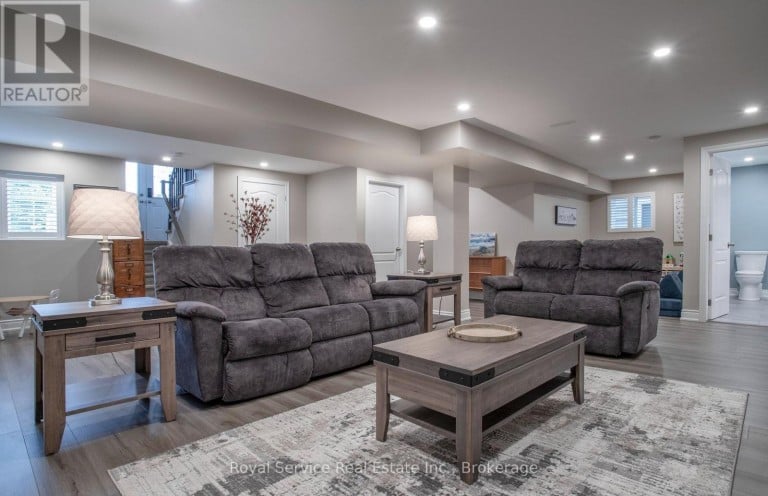 20 GRAINGER CRESCENT, Port Hope, Ontario, L1A0B8