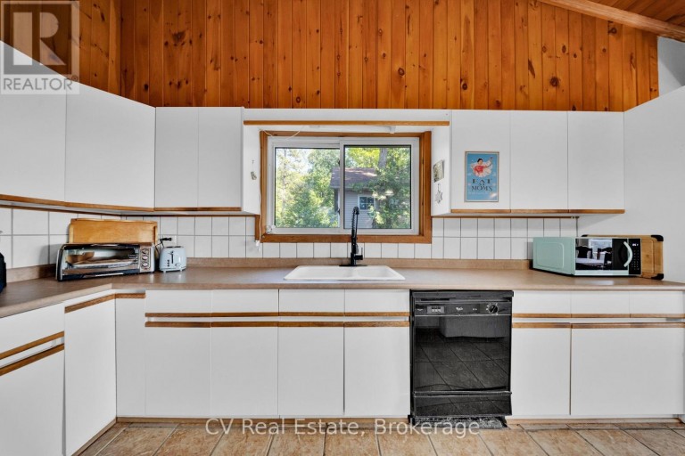64 WAHNEKEWENING DRIVE, Tiny, Ontario, L0L2J0