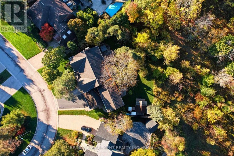 77 FLANDERS DRIVE, Hamilton (Waterdown), Ontario, L8B0G6