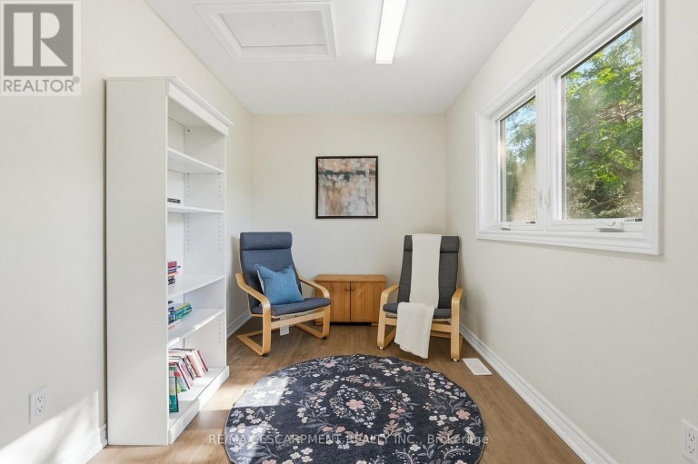 77 FLANDERS DRIVE, Hamilton (Waterdown), Ontario, L8B0G6