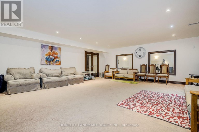 153 LAWRENCE AVENUE, Richmond Hill (Harding), Ontario, L4C1Z4