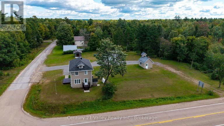 387 SELL ROAD, North Algona Wilberforce, Ontario, K8A6W4