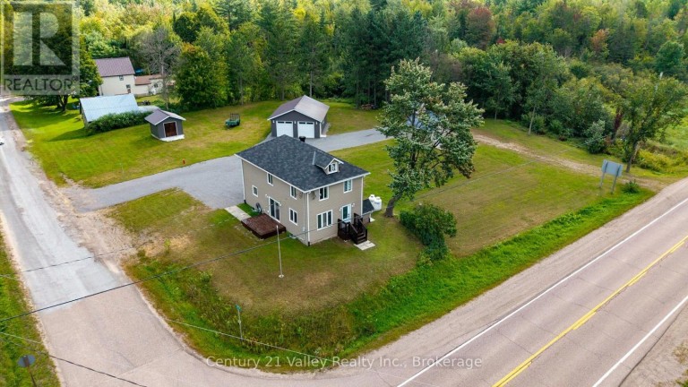 387 SELL ROAD, North Algona Wilberforce, Ontario, K8A6W4