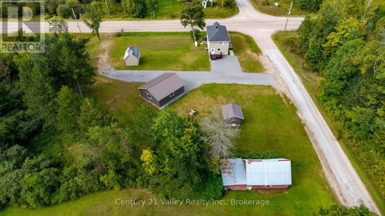 387 SELL ROAD, North Algona Wilberforce, Ontario, K8A6W4