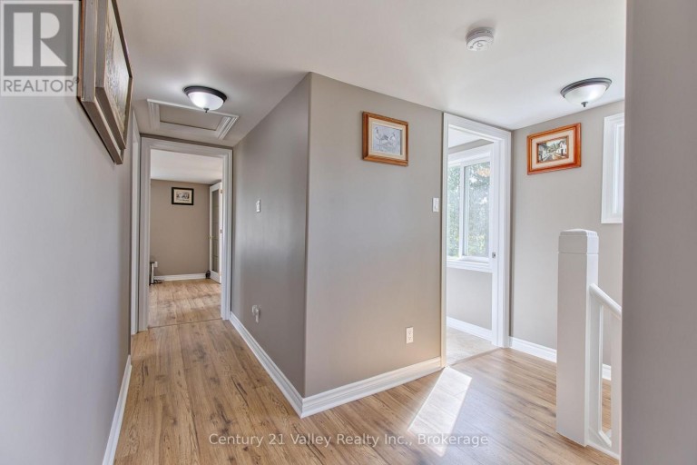 387 SELL ROAD, North Algona Wilberforce, Ontario, K8A6W4