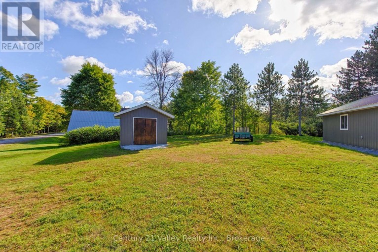 387 SELL ROAD, North Algona Wilberforce, Ontario, K8A6W4