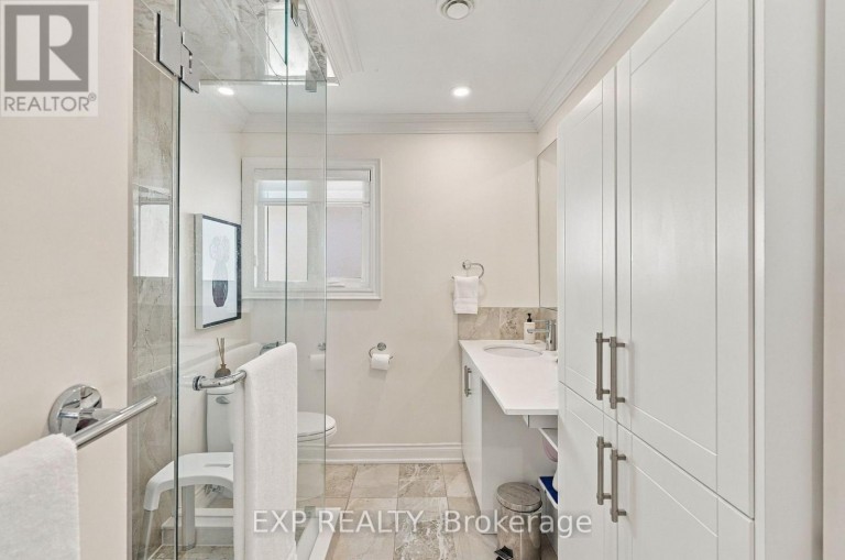 3 WILLOWBANK AVENUE, Richmond Hill (Oak Ridges Lake Wilcox), Ontario, L4E3B4