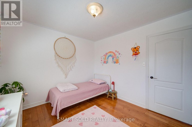 157 WALLER STREET, Whitby (Rolling Acres), Ontario, L1R2P7