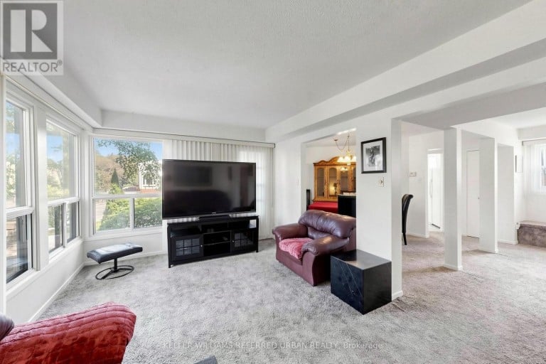 10 TURRET HILLWAY WAY, Toronto (Hillcrest Village), Ontario, M2H3A8