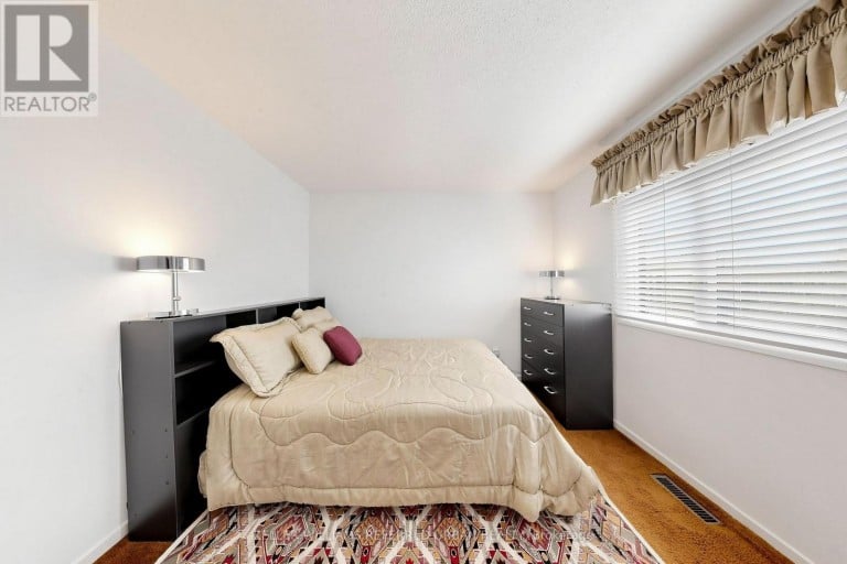 10 TURRET HILLWAY WAY, Toronto (Hillcrest Village), Ontario, M2H3A8