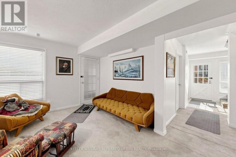 10 TURRET HILLWAY WAY, Toronto (Hillcrest Village), Ontario, M2H3A8