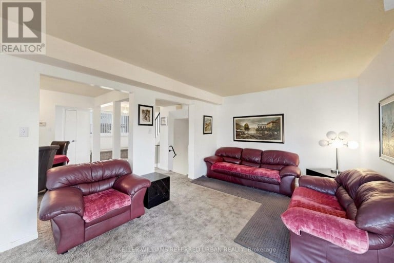10 TURRET HILLWAY WAY, Toronto (Hillcrest Village), Ontario, M2H3A8