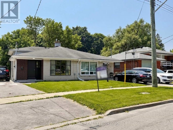 65 DARLINGSIDE DRIVE, Toronto (West Hill), Ontario, M1E3P2