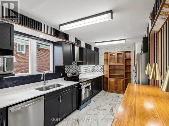 65 DARLINGSIDE DRIVE, Toronto (West Hill), Ontario, M1E3P2