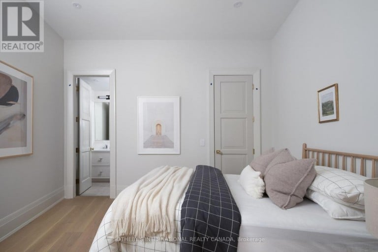 92 ARJAY CRESCENT, Toronto (Bridle Path-Sunnybrook-York Mills), Ontario, M2L1C7