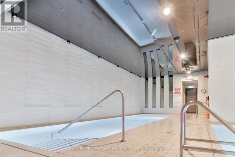 812 - 17 BATHURST STREET, Toronto (Waterfront Communities), Ontario, M5V0N1