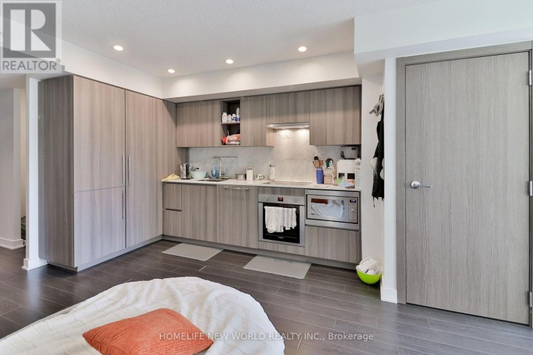 812 - 17 BATHURST STREET, Toronto (Waterfront Communities), Ontario, M5V0N1