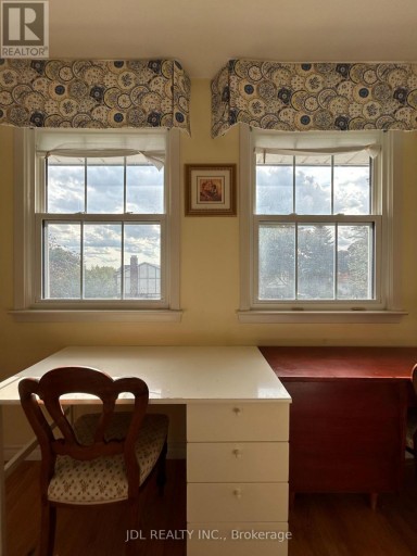 ONE BEDROOM 2ND FLOOR - 3 BUTTERFIELD DR DRIVE, Toronto (Parkwoods-Donalda), Ontario, M3A2L9
