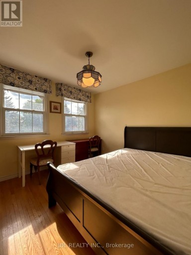 ONE BEDROOM 2ND FLOOR - 3 BUTTERFIELD DR DRIVE, Toronto (Parkwoods-Donalda), Ontario, M3A2L9