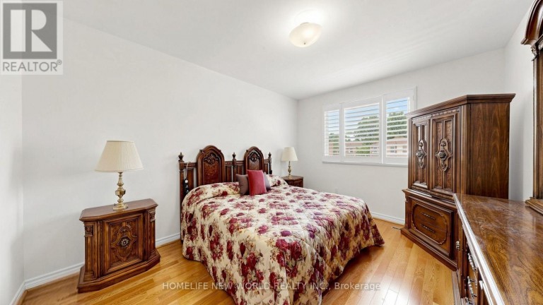 59 KILCHURN CASTLE DRIVE, Toronto (Tam O'Shanter-Sullivan), Ontario, M1T2W3