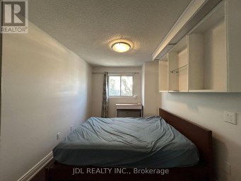 ONE BEDROOM 2ND FLOOR - 66 STONEHILL CRT COURT Toronto (L'Amoreaux) Ontario photo 3